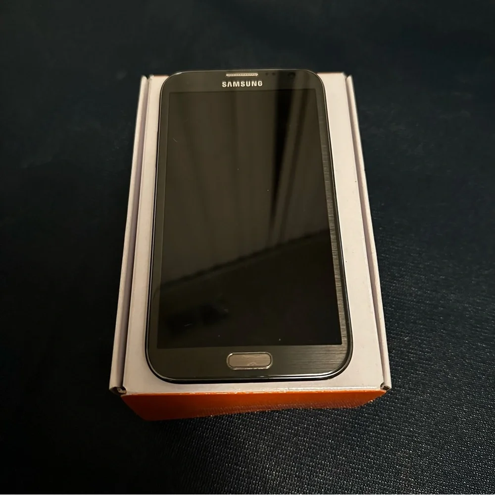 Samsung Galaxy Note II - Navy Blue Smartphone with S Pen